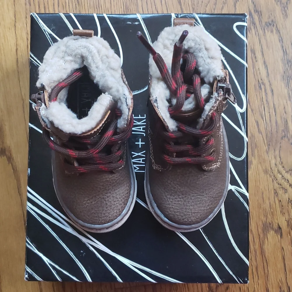 NIB Max + Jake Dark Brown Steven Boot Kids Size 5